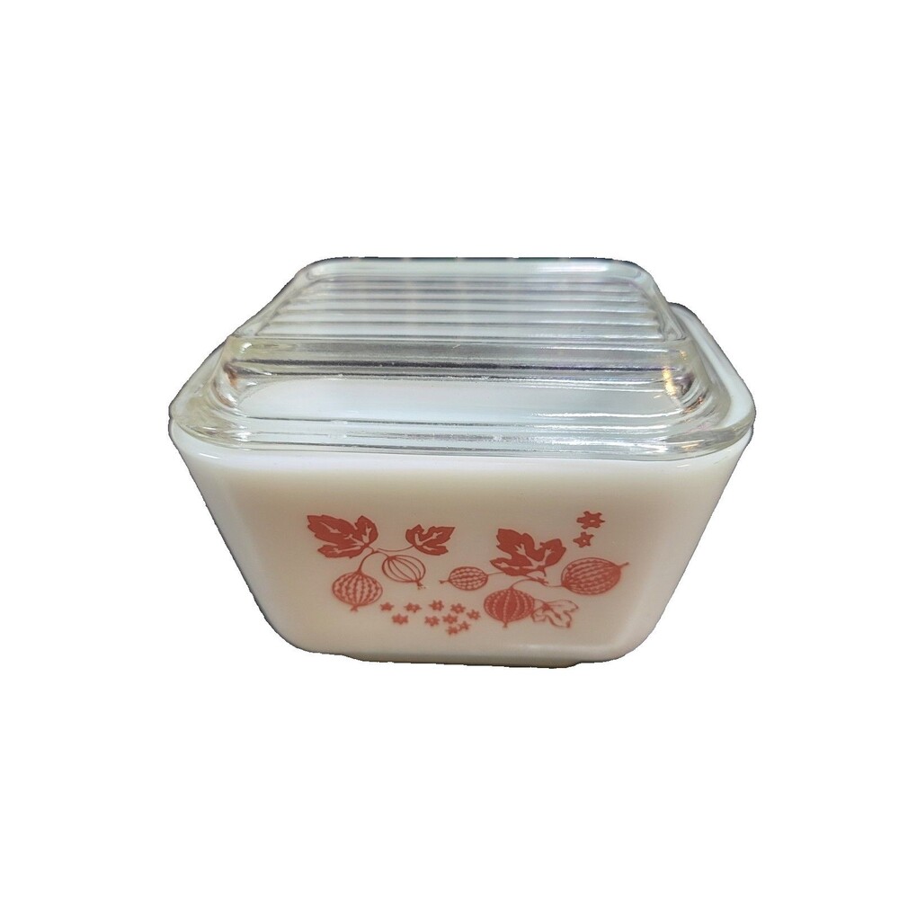 MINT Pyrex Pink Gooseberry Refrigerator Dish & Lid 501B Vintage USA